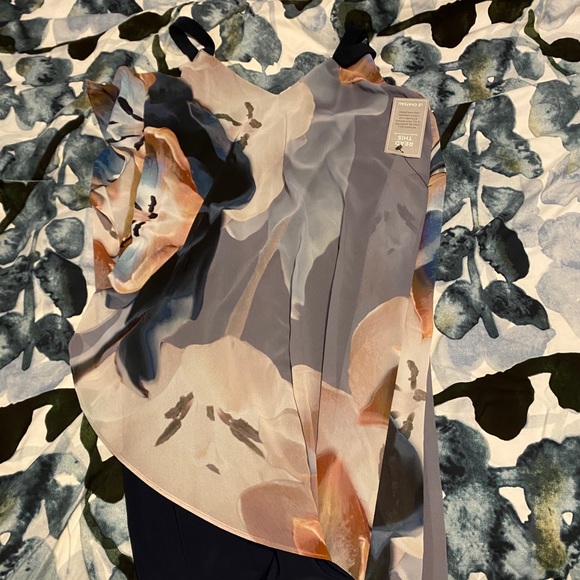 Le chateau dress - Picture 4 of 5